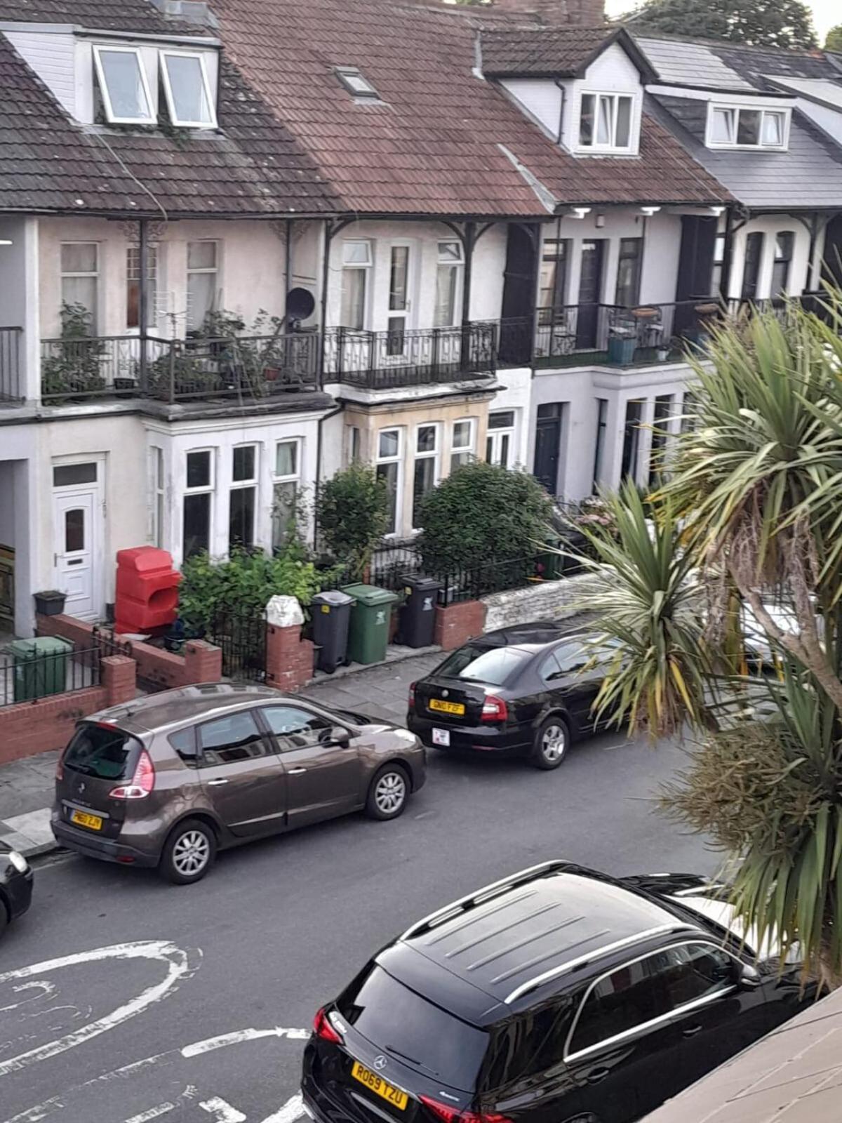 Entire Victoria Park Cardiff Apartment With Free Street Parking Bus 17 And 18 Direct To Cardiff City Centre, Fast Free Wi-Fi Exterior foto