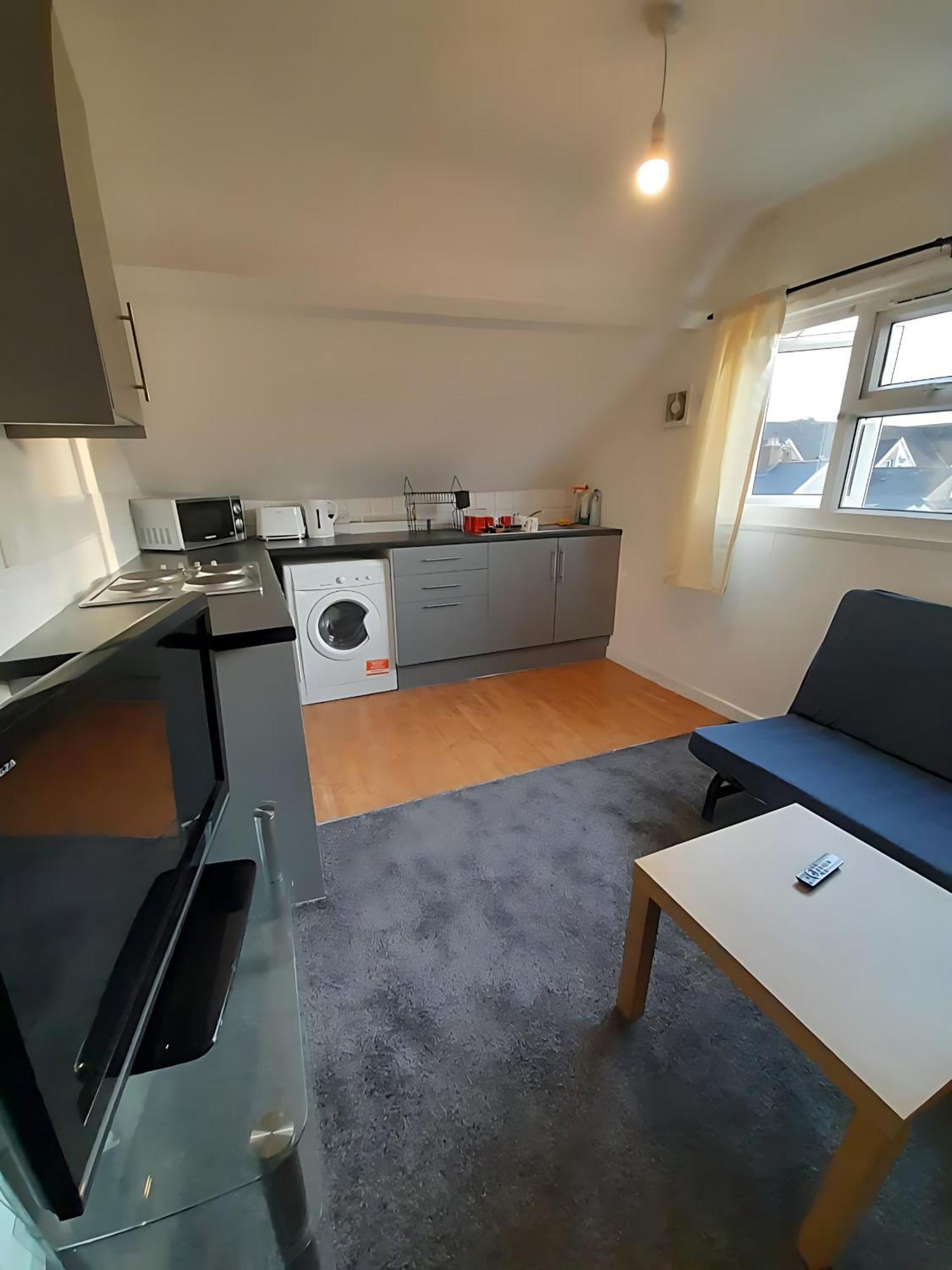 Entire Victoria Park Cardiff Apartment With Free Street Parking Bus 17 And 18 Direct To Cardiff City Centre, Fast Free Wi-Fi Exterior foto